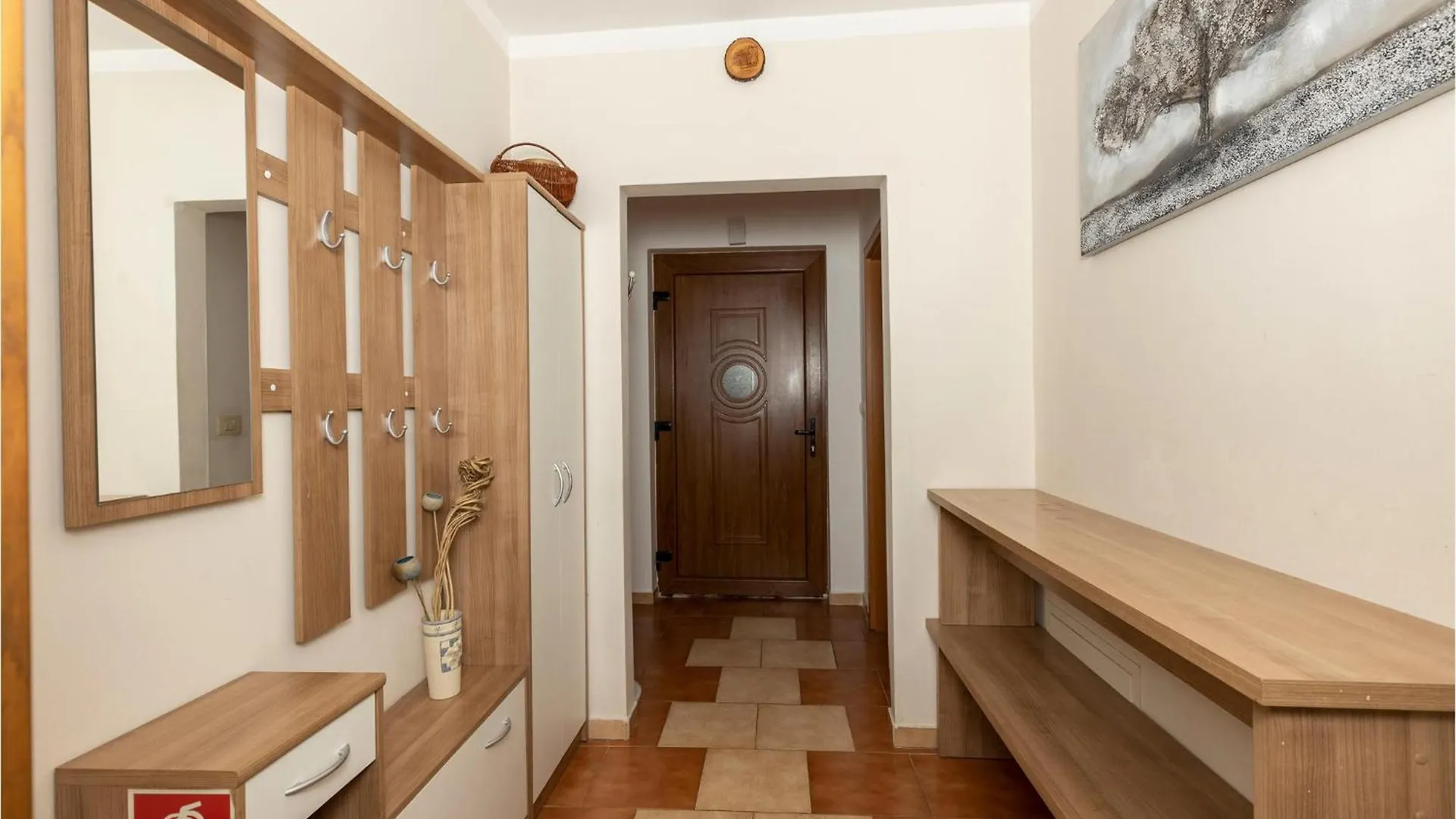 4 Bedroom Gorgeous Home In Vrata 0*,